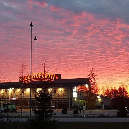 Hotelli Kaersaemaeki Екстер'єр фото